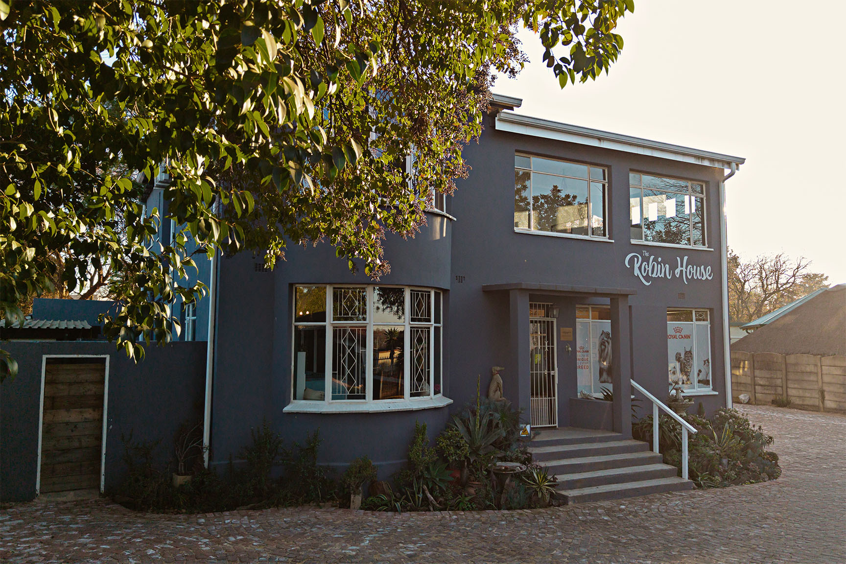 The exterior of The Robin House in Benoni, home to the Essential Provisions vet shop and pet pantry.